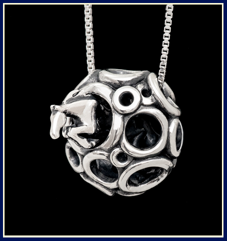 eventing horse necklace with abstract keyhole jump